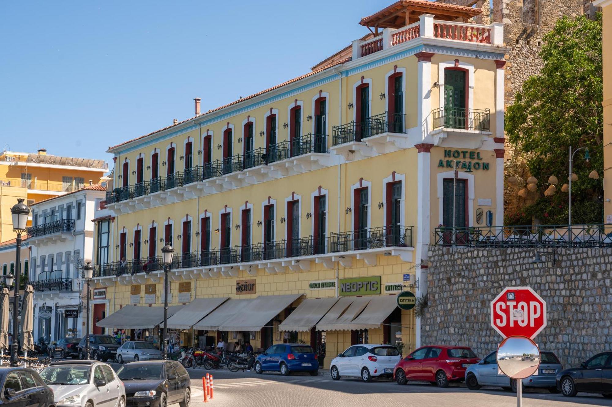 Aktaion City Hotel Gythio Exterior photo